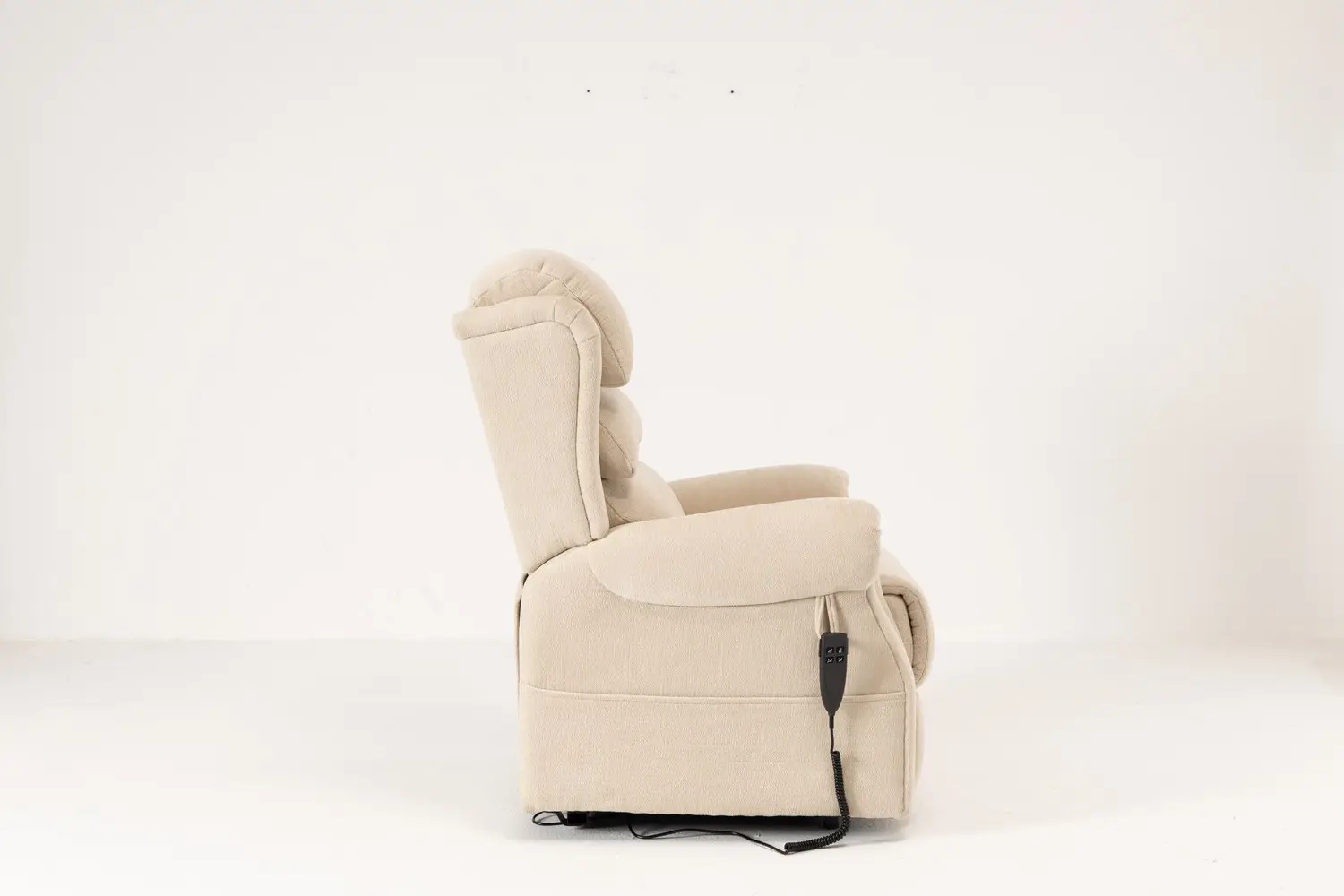 9197 lift recliner — view 3